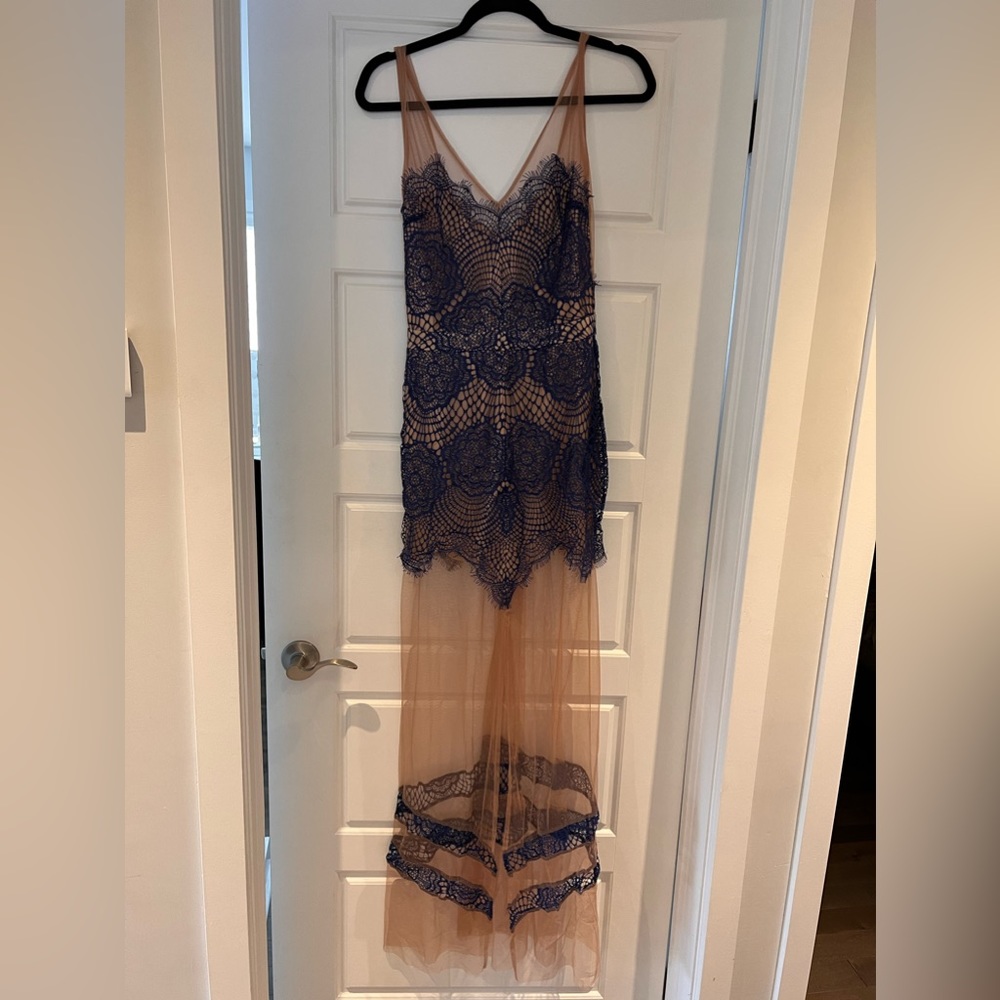 For love and lemons Bkue lace dress - size Small